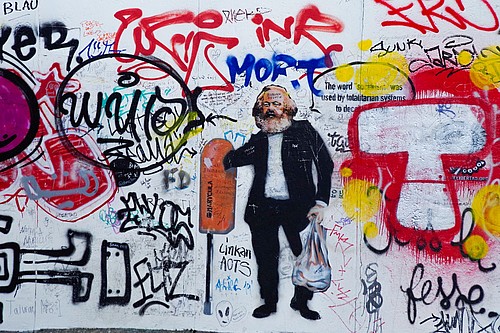 Karl Marx Bild auf Berliner Mauer